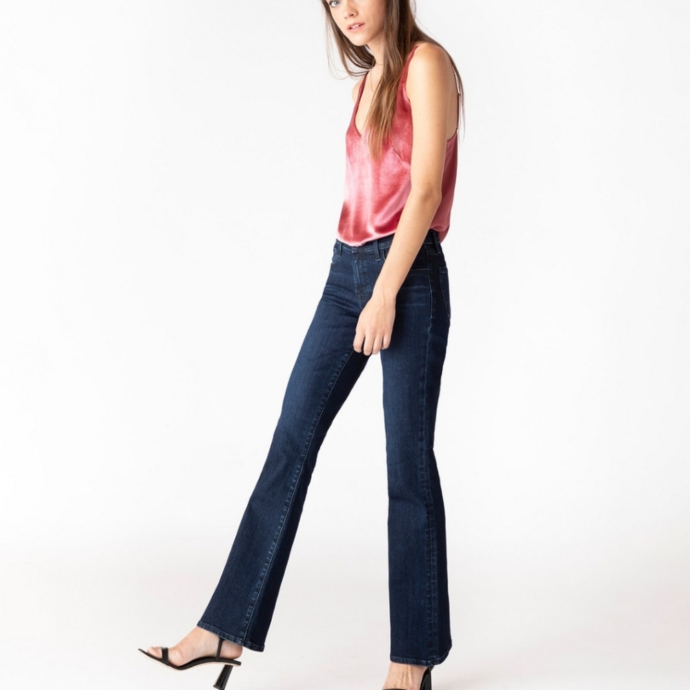J BRAND mid rise slightly flared dark wash jeans size 8